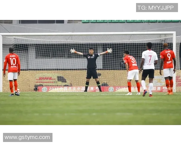 深圳足球队心理素质揭秘：如何在赛场上保持冷静与自信